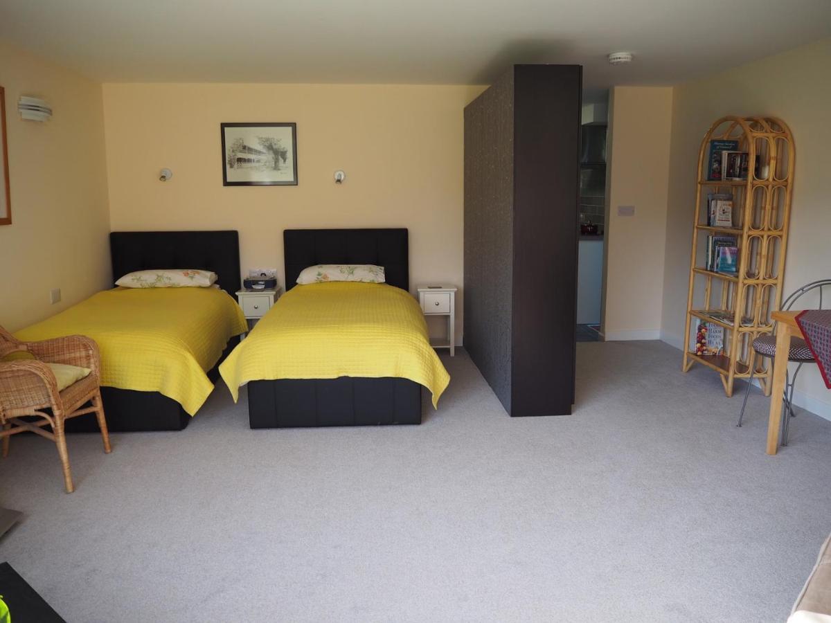 Truro Apartment In A Stunning Quiet Location Extérieur photo